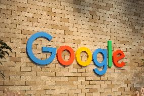 Google Japan signboard and logo